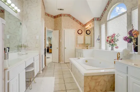 1505 Maple Leaf Court Pearland TX 77581