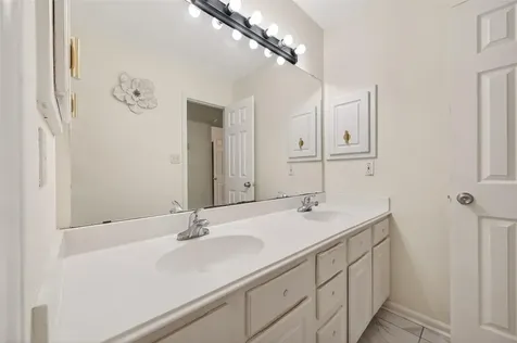 14914 W Bend Drive Houston TX 77082