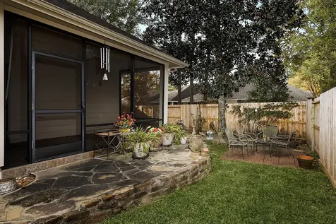 15 Lilac Ridge Place The Woodlands TX 77384