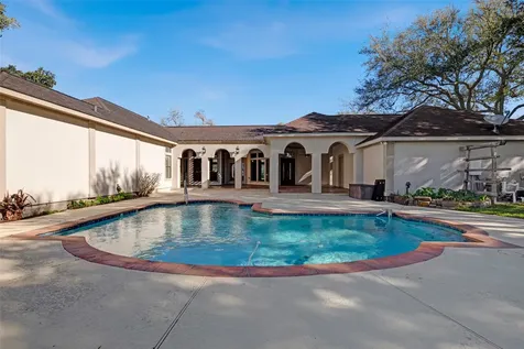 315 Bolling Green Drive Wharton TX 77488