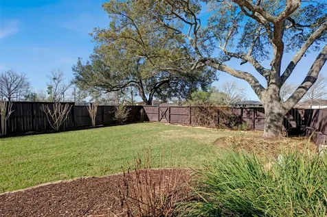 315 Bolling Green Drive Wharton TX 77488