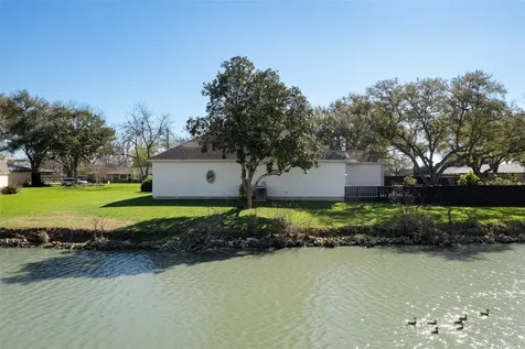 315 Bolling Green Drive Wharton TX 77488