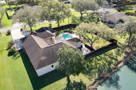 315 Bolling Green Drive Wharton TX 77488
