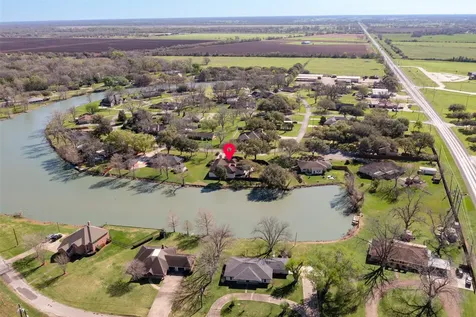 315 Bolling Green Drive Wharton TX 77488