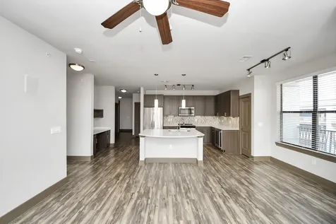 5454 Washington St Avenue 3405 Houston TX 77007
