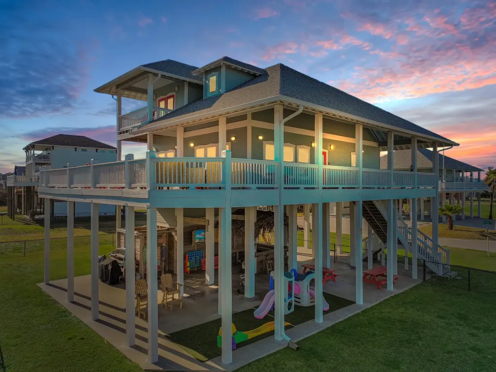2640 Breaker Drive Crystal Beach TX 77650