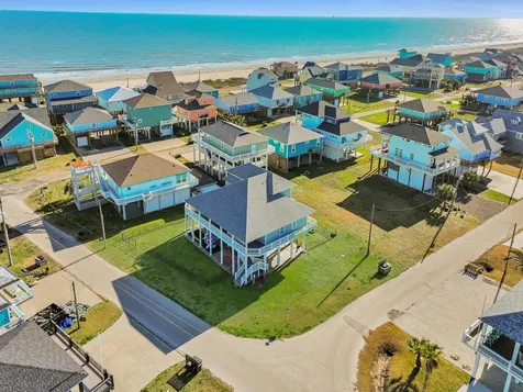 2640 Breaker Drive Crystal Beach TX 77650