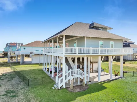 2640 Breaker Drive Crystal Beach TX 77650