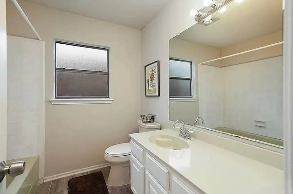 5718 Lake Cove Street San Antonio TX 78222