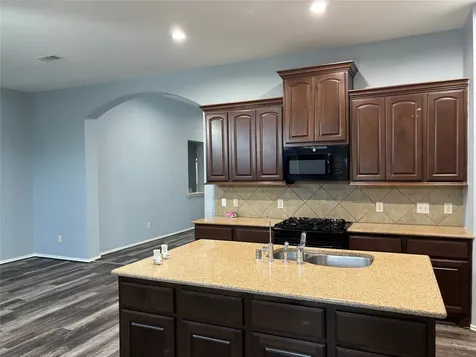 10902 Brighton Gardens Drive Richmond TX 77406