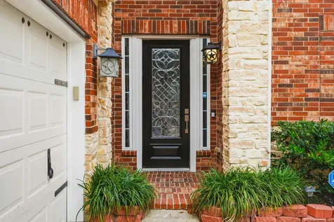 18431 W Laura Shore Drive Cypress TX 77433