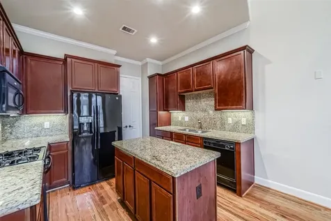 1117 Saint Agnes Street D Houston TX 77030