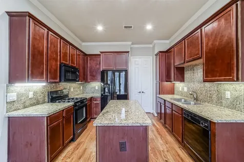 1117 Saint Agnes Street D Houston TX 77030
