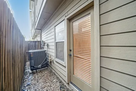 1117 Saint Agnes Street D Houston TX 77030
