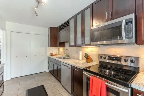 6339 Del Monte Drive SW 95 Houston TX 77057