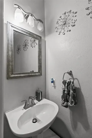 10902 Spruce Drive N La Porte TX 77571