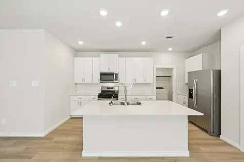 5721 Adamite Way Houston TX 77048