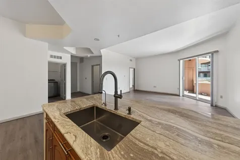 3505 Sage Road 314 Houston TX 77056