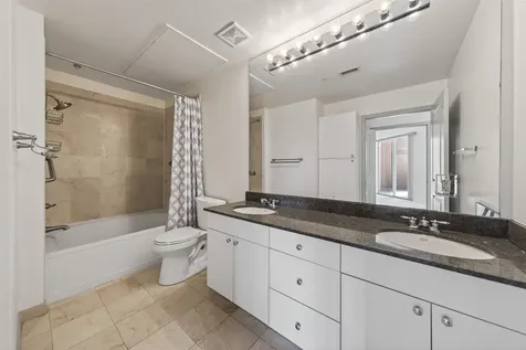 3505 Sage Road 314 Houston TX 77056