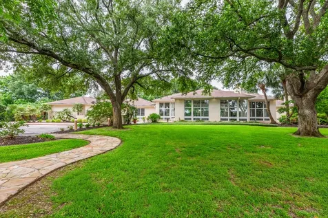 2801 Merriman Street Port Neches TX 77651