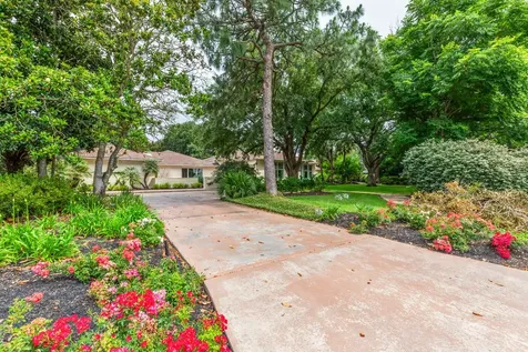2801 Merriman Street Port Neches TX 77651