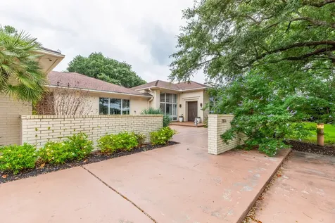2801 Merriman Street Port Neches TX 77651