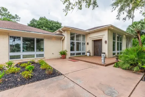 2801 Merriman Street Port Neches TX 77651