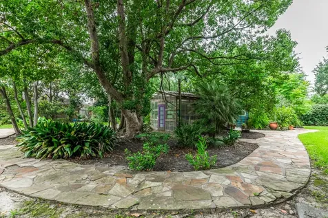 2801 Merriman Street Port Neches TX 77651