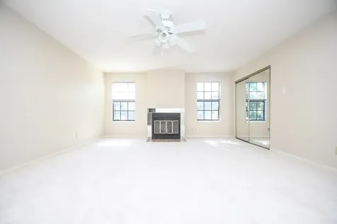 9800 Pagewood Lane 2108 Houston TX 77042