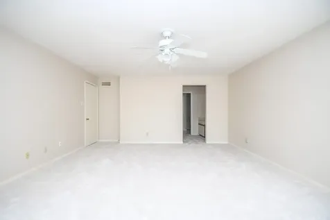 9800 Pagewood Lane 2108 Houston TX 77042