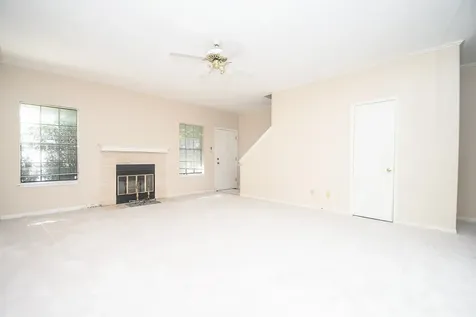 9800 Pagewood Lane 2108 Houston TX 77042