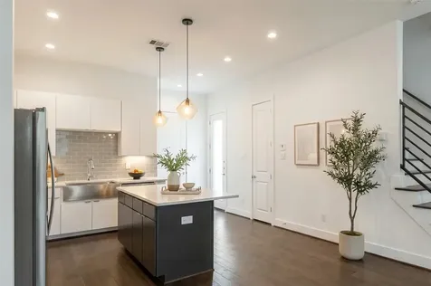 5841 Dolores Street Houston TX 77057