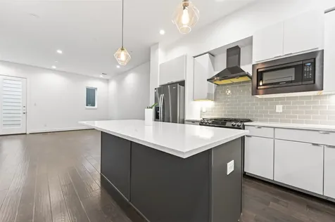 5841 Dolores Street Houston TX 77057