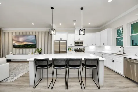 2007 Briley Street Houston TX 77004
