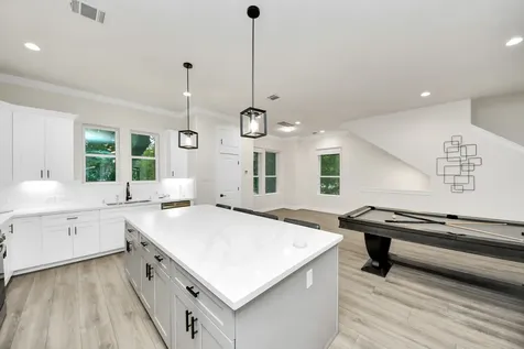 2007 Briley Street Houston TX 77004