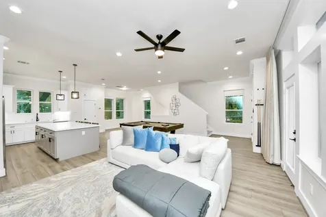 2007 Briley Street Houston TX 77004