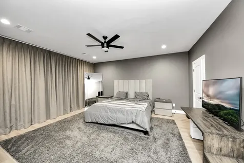 2007 Briley Street Houston TX 77004