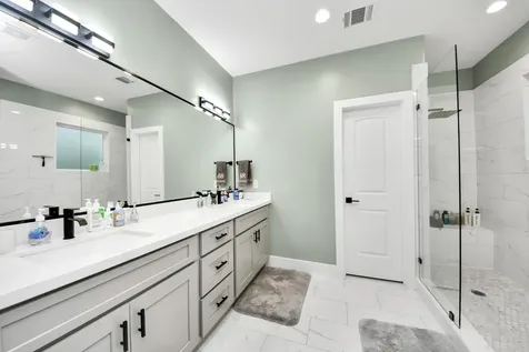 2007 Briley Street Houston TX 77004