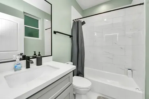 2007 Briley Street Houston TX 77004