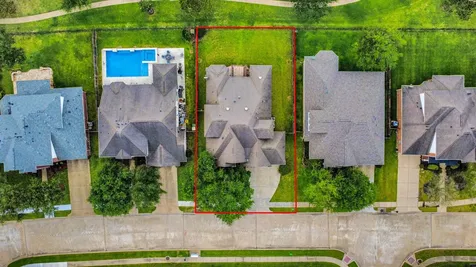 12912 Southern Manor Drive Pearland TX 77584