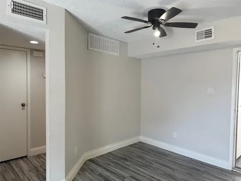 6701 Sands Point Drive 48 Houston TX 77074