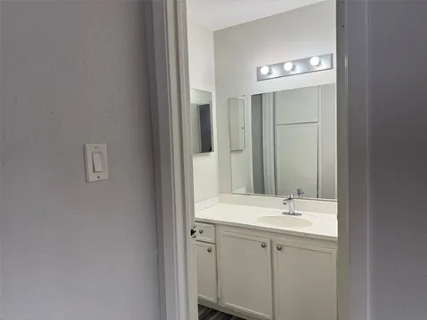6701 Sands Point Drive 48 Houston TX 77074
