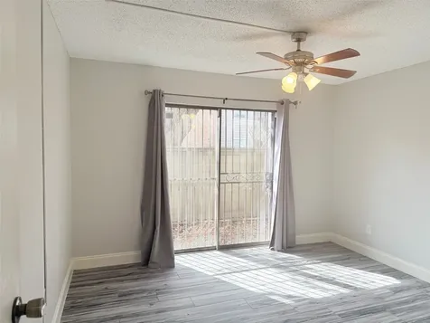 6701 Sands Point Drive 48 Houston TX 77074