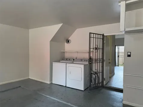 6701 Sands Point Drive 48 Houston TX 77074