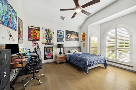 22009 Holly Creek Trail Tomball TX 77377