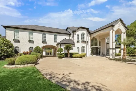 22009 Holly Creek Trail Tomball TX 77377