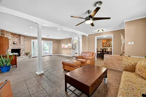 10302 Ivyridge Road Houston TX 77043