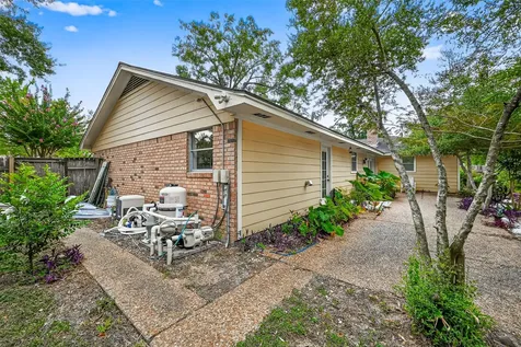 10302 Ivyridge Road Houston TX 77043
