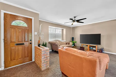 10302 Ivyridge Road Houston TX 77043