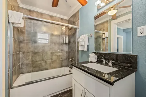 2813 Bernardo De Galvez Galveston TX 77550